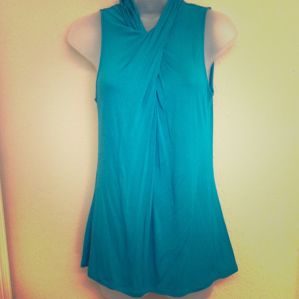 Teal Worthington sleeveless blouse. Size: M
